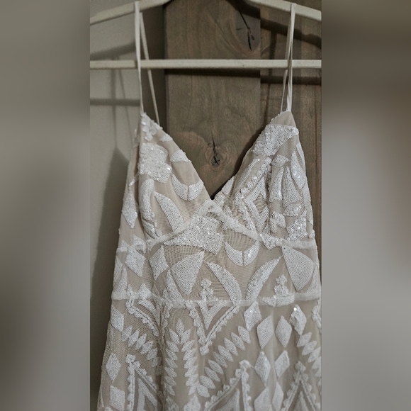 SUPERDOWN Tiff Sequin Mini Dress In White. Size Medium NWT - Picture 9 of 15